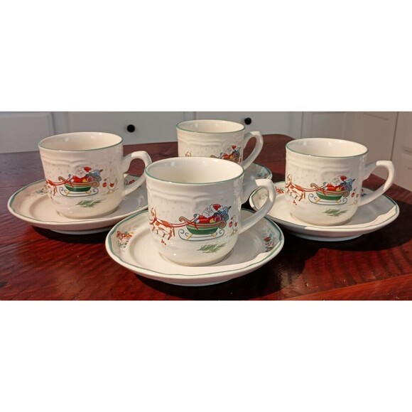 International Country Christmas Cups & Saucers, Set of 4, Vintage Rare #1